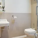 Chamber End Fold *